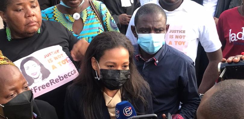 Rebecca Enonchong libre après trois jours de garde à vue à Douala.