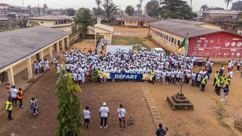 Une école rénovée au Cameroun lors de la Solidarity Day de Africa Global Logistics