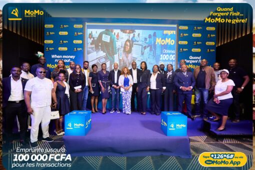 Le Top Management de Mobile Money lors de la présentation des solutions de microcrédits à Douala